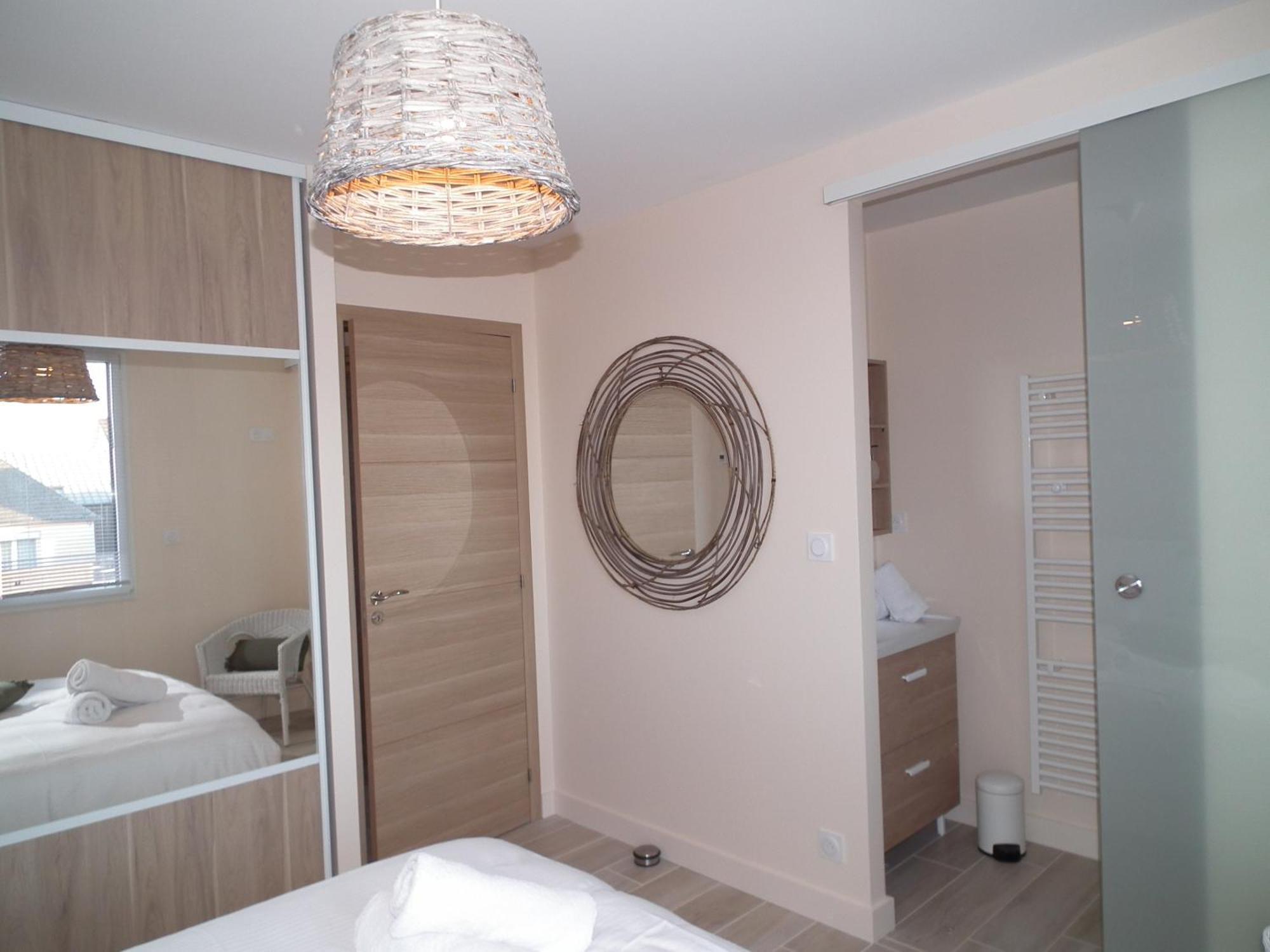 Les Maisons De Louise Pirou Habitación foto